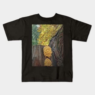 chicken of the woods Kids T-Shirt